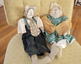 Vintage handgemachte Katzenpuppen. Herr oder Frau Junge Mädchen Kuscheltier Katzenpaar