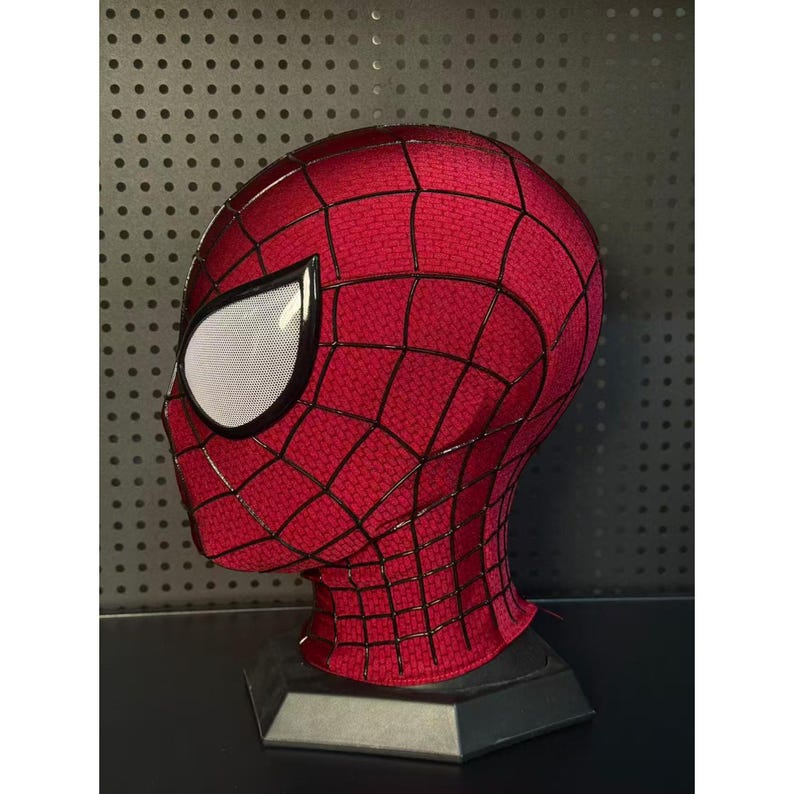 Tailor-made Andrew Garfield Spiderman Cosplay Mask,Wearable Movie Prop 1. Half Helmet
