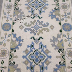 Hand Knotted Wool Oushak Rug: White Antique Style Area Rug