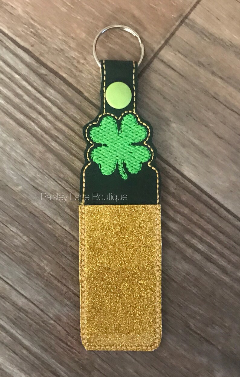 St Gift for Her Irish Lip Balm Holder Lucky Charm Keychain Patrick/'s Day Keychain 4 Lead Clover Lip Balm Holder Gift for Teen
