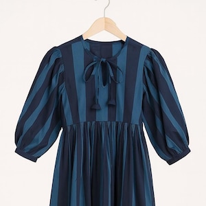 Abito midi Kyra in tessuto stampato a righe di cotone blu / Abito in cotone boho / Abiti da donna / Abito con chiusura a stringhe