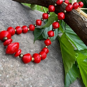 CARMEN – Collana fatta a mano, gioiello fatto a mano con carta riciclata, regalo originale