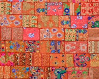 タペストリー India Vintage Embroidered Wall Hung Patchwork Tapestry, Kutch, India for