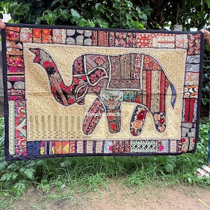 Arazzo patchwork da appendere alla parete, arazzo indiano da parete in cotone, decorazione da parete boho, arazzo per arredamento della casa, arazzo indiano vintage fatto a mano