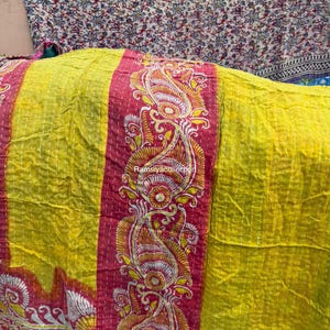 Vintage kantha handgemachte Quilt indischen Stoff Quadratische Packung- Quilting Squares-Kantha Quilts-Kantha Fabric Ihre neuen Projekte