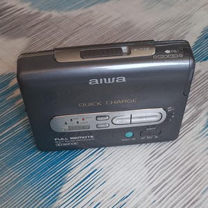 Aiwa HS-PX547 Walkman – Vintage Cassette Player with Quick Charge, For Repair