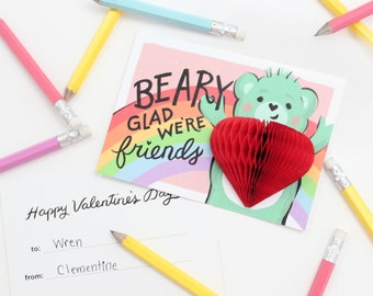 Bear Pop-up Valentines // kids valentines, fun valentines, diy valentines, Valentine's Day cards, classroom valentines, pop-up cards