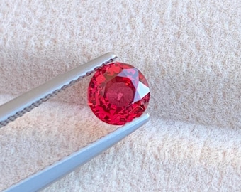 Espinélio vermelho natural de 0,95 quilates: Espinélio birmanês não tratado, corte almofadado