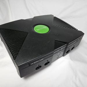 Refurbished Original Xbox + 2 TB Hard Drive | Retro OG Xbox | Xbox Live Insignia | Nostalgic Gaming Console | Cerbios | LAN Game Night