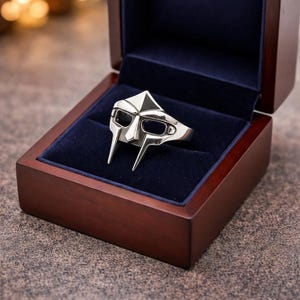Anillo de gladiador MF DOOM: plata de ley hecha a mano con acabado antiguo.