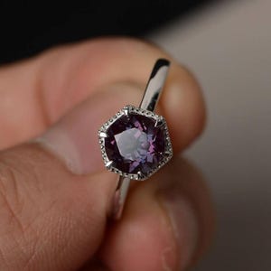 Alexandrite Solitaire Ring - Color Changing Gemstone Ring - 925 Sterling Silver Statement Ring - Engagement Ring - Anniversary Gift