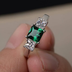 Emerald Ring -Statement Ring - 925 Sterling Silver Engagement Ring -  Wedding Ring - Anniversary Gift - Gift For Her