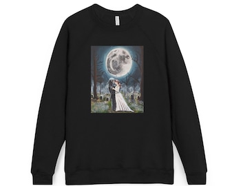 Sudadera raglán con estampado de romance gótico de cementerio y luna con diseño de amor entre lápidas.