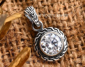 Colgante de topacio blanco: joyería de mariposa redonda de plata de ley 925