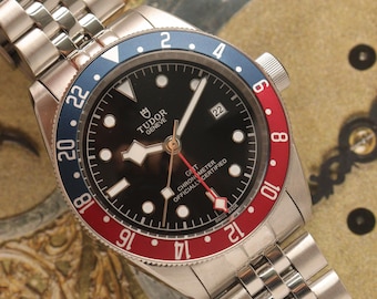 Odnowiony męski zegarek Tudor Automatic z czarną tarczą i o średnicy 40 mm. | Działa GMT. | Prezent dla niego.