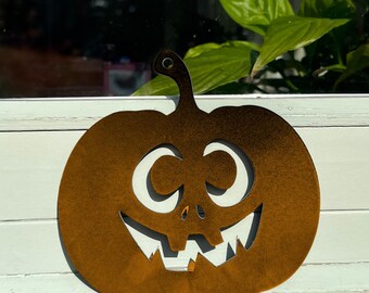 Rustic Steel Hanging Pumpkin: Halloween Garden Decoration