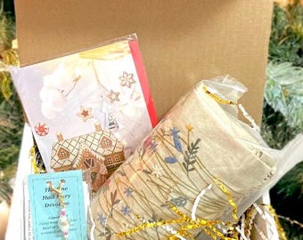 Ready to Gift  – EnVogue Embroidered Apron + Angel Zipper Pull + Holiday Card Set