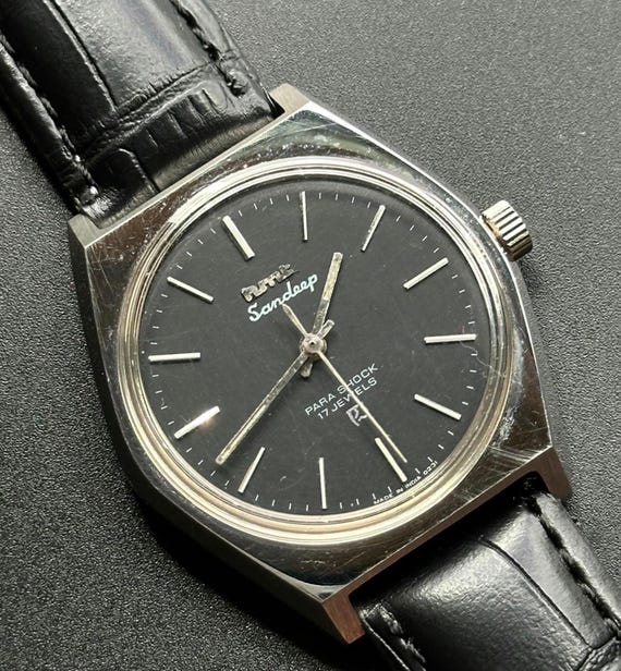 Vintage HMT Sandeep Black dial mechanical handwinding wrist watch 17 Jewels