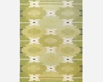 Handwoven Green Kilim Rug: Scandinavian Design, Wool & Cotton