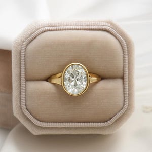 Oval Cut Moissanite Signet Ring, Solitaire Wedding Ring, April Birthstone, 14k Gold Diamond Ring, Signet Style Prong Bezel Set Ring for Her