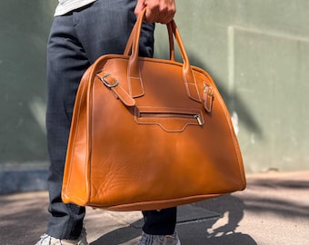 Duffelväska i äkta läder – Handgjord läkarväska / Weekendväska med övernattning | Present till henne