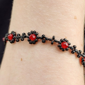 Rot Kristall Armband, schwarze Perlen Armband, Glas Perlen Armband, verstellbare Armband, Glas Schmuck, Drachen Schmuck, Fantasy Armband