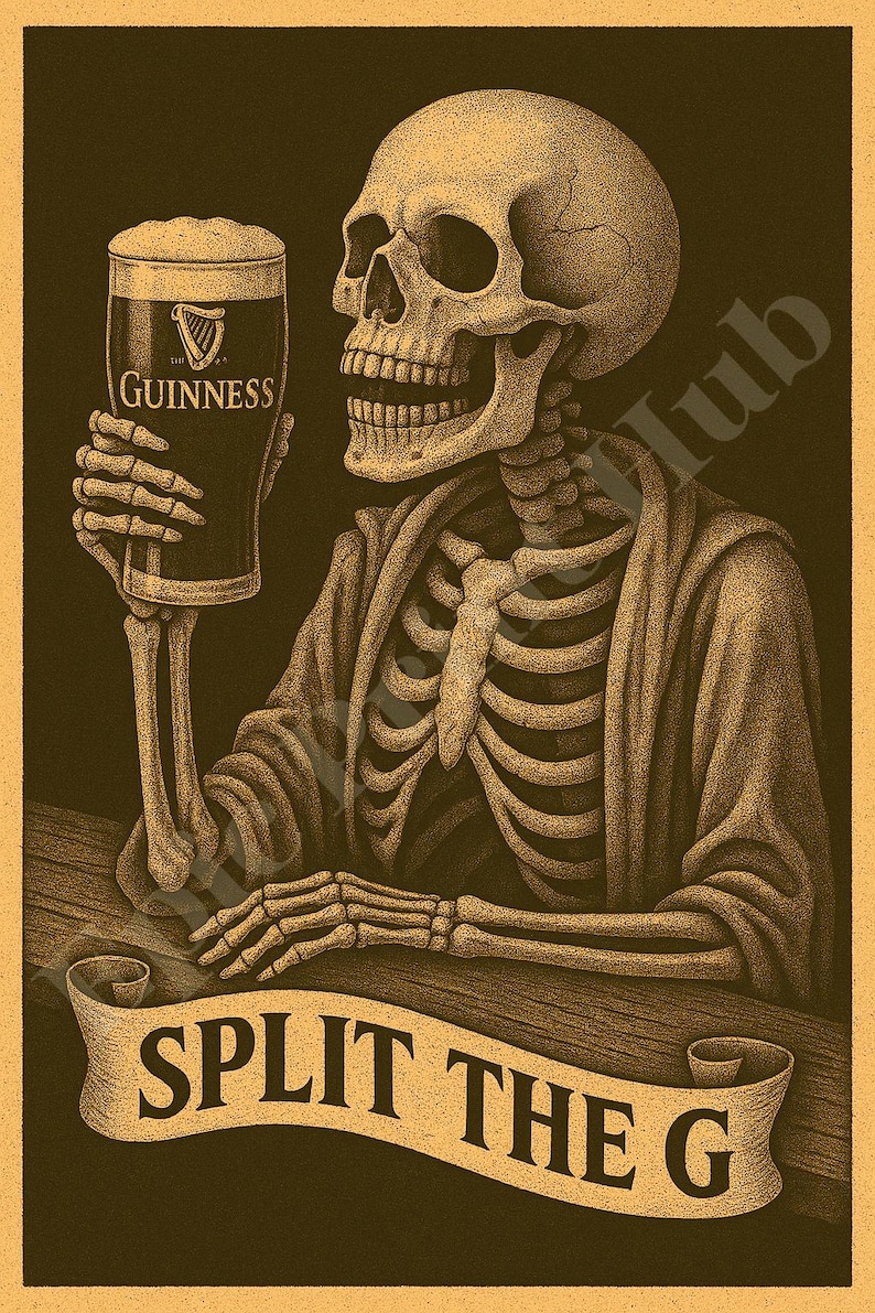 K&ouml;nnte beinhalten: Sepiafarbene Illustration eines Skeletts, das ein Guinness-Bier h&auml;lt. Das Skelett sitzt an einer Bar mit einem Banner "SPLIT THE G". Das Guinness-Logo ist deutlich sichtbar.