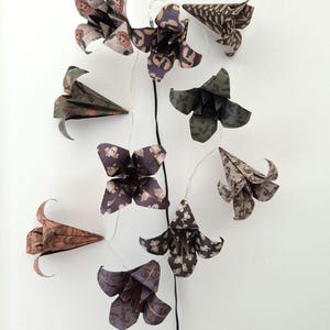 Origami lily LED string lights for Halloween (USB) – handmade wall decoration – bedroom decoration – original gift