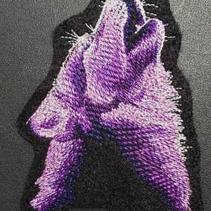 Howling wolf patch