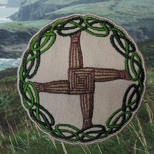 Parche bordado con la cruz de Santa Brígida