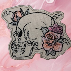 Totenkopf Aufnäher: Totenkopf mit Blumenmuster (13x10cm)
