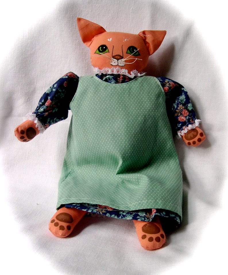 pretty kitty green dress
