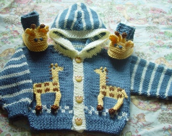 Set of  Hooded cardigan with giraffe in country blue and gold + giraffe booties. In size for 3-6 m