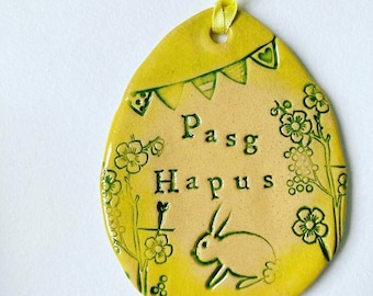 Pasg Hapus (Happy Easter in Welsh) ceramic egg decoration. Made in Wales. Free UK P&P