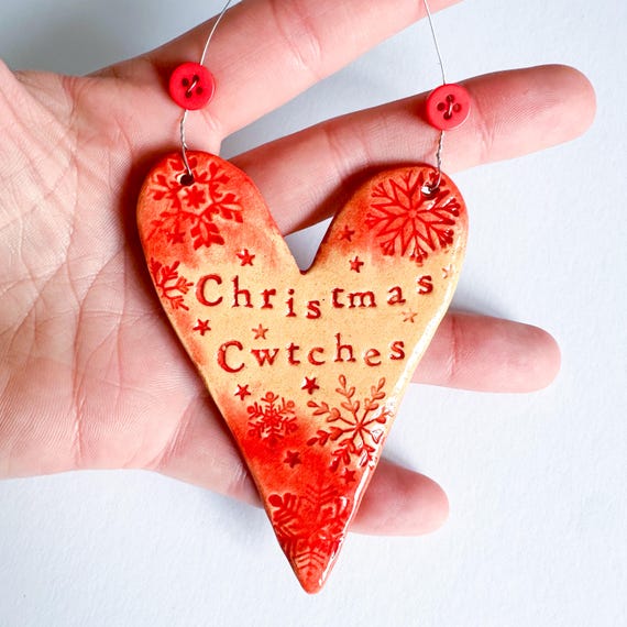 Christmas Cwtches (Christmas Cuddles) Heart