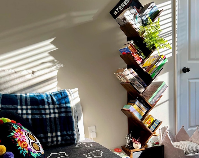 Rustic Tree Bookshelf with Drawer – 7-Tier Wooden Bookcase & CD/DVD Storage Rack, Brown Organizer for Living Room or Bedroom