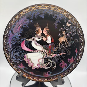 Royal Thai Porcelain Plate “The Betrothal” | Love Story of Siam Series | Vintage Asian Decorative Plate | Collectible Gift with COA