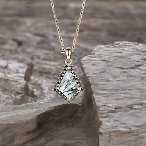 Vintage kite cut green moss agate necklace Rose Gold Plated  antique unique snowdrift halo moissanite necklace Pendant women gemstone gift