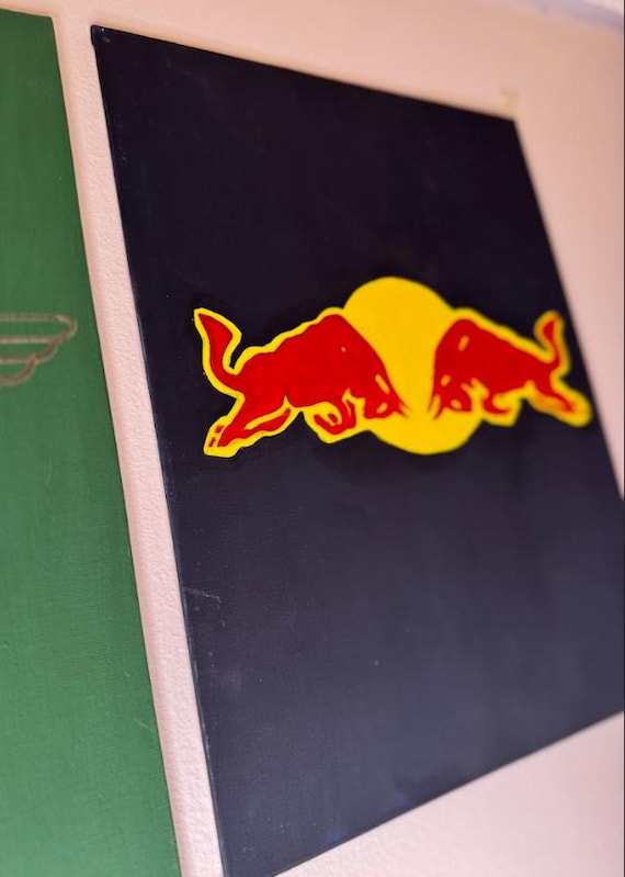 レッドブル　オブジェ　アート F1レッドブルのロゴの絵画 - Etsy 日本