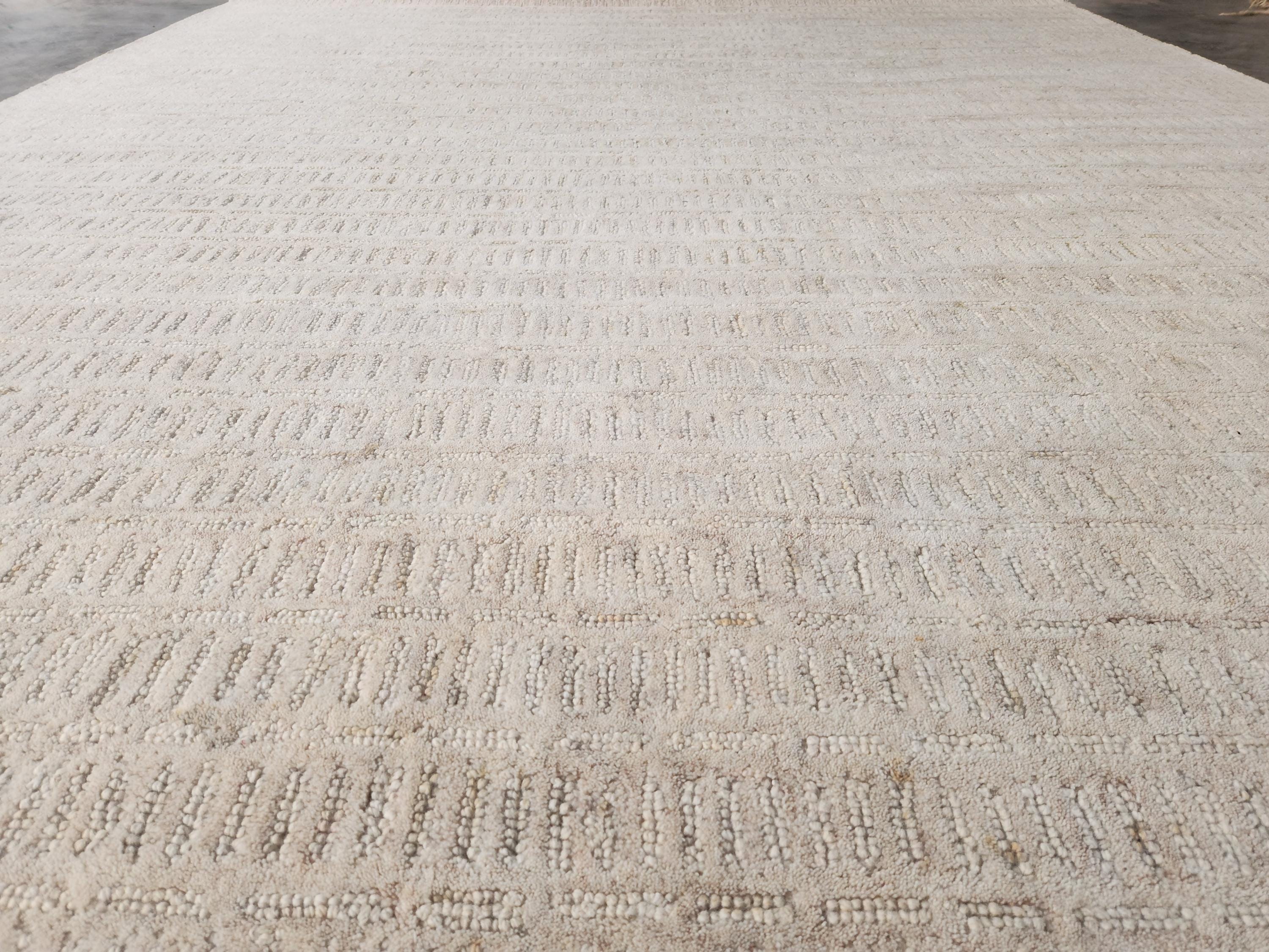 Hand-tufted Ivory Wool Rug: Soft Cut & Loop Pile, Durable - Etsy