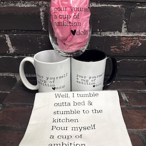 Dolly Parton Gift Set – Mug, Wine Glass & Tea Towel – Country Music Gift Bundle – Funny Southern Kitchen Decor