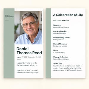 Puede incluir: Un programa funerario con un retrato de Daniel Thomas Reed, detalles en verde salvia y texto negro. El lado izquierdo muestra el nombre, las fechas y una cita, mientras que el derecho detalla el orden del servicio para una celebración de vida.
