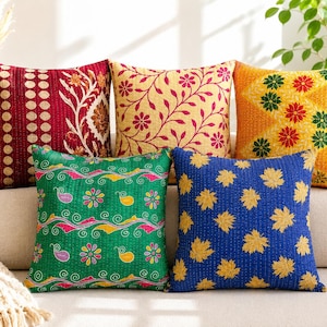 Juego de 5 fundas de cojín Kantha hechas a mano, fundas de almohada bohemias con patchwork indio.