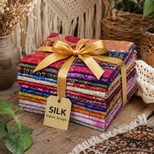 Vintage Silk Sari Scraps Bundle Set of 20 Pcs, Patchwork Fabric Pieces, BohoCraft Supplies
