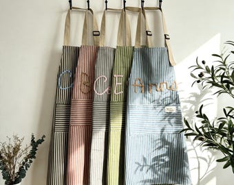 Personalized Hand-Embroidered Apron,Personalized Apron, Kitchen Apron, Custom Cooking Apron with Pocket, Gift for her, Gift for mom