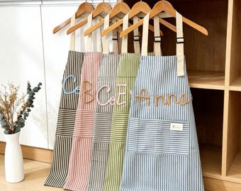 Personalized Hand-Embroidered Apron,Personalized Apron, Kitchen Apron, Custom Cooking Apron with Pocket, Gift for mom, Gift for her