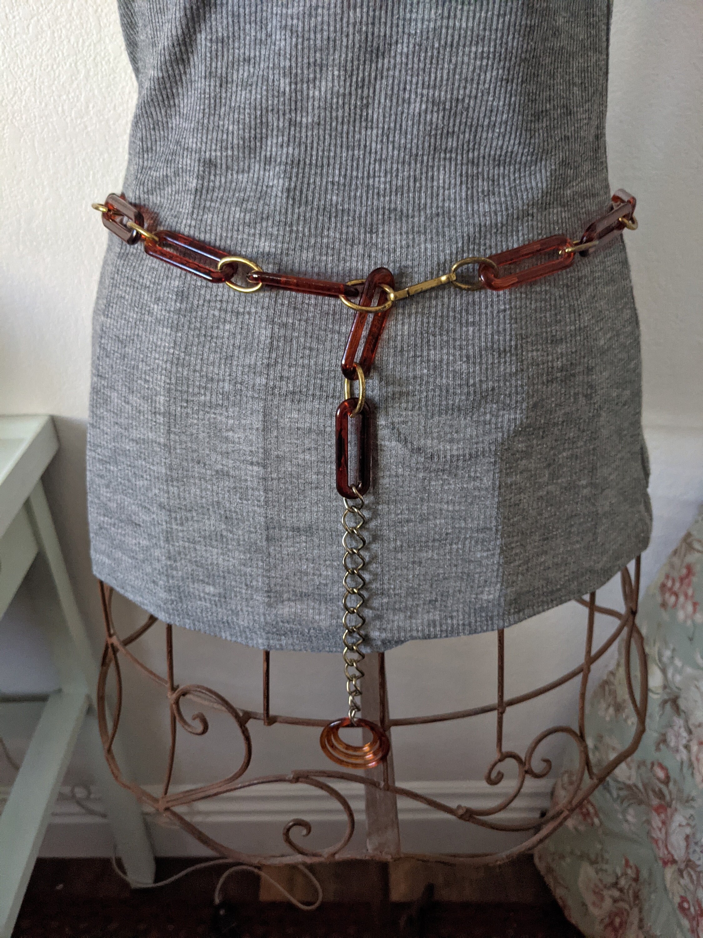 Vintage 70’s Tortoiseshell Resin Metal Link Waist Chain Belt - Brown O/S Vintage Resin Tortoiseshell Gold Chain Belt, | Mercari main image 4