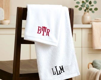Custom Embroidered Monogrammed Bath Towels - Personalized Luxury Towel - Bathroom Decor - Housewarming Gift - Wedding Gift For Couple