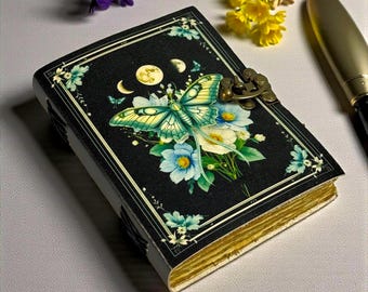 Diario de cuero Luna Moth / Libro de hechizos con mariposas en relieve