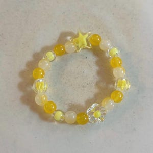 Kawaii Bead Bracelet Yellow No Clasp Bracelet Stretchy Elastic Yellow Flower Charm Bracelet Bestfriend Gift for Daughter
